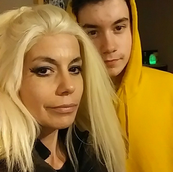 Meet your Posher, Nbc - Picture 2 of 2